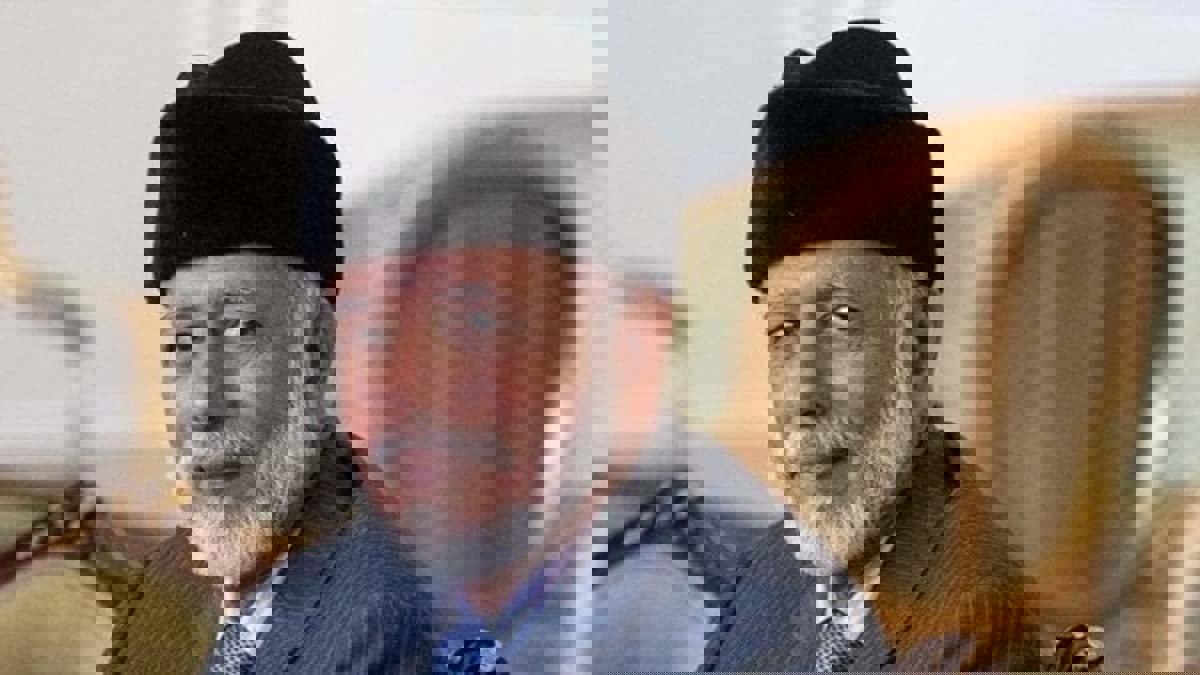 ما أسباب إقالة يوسف بن علوي؟