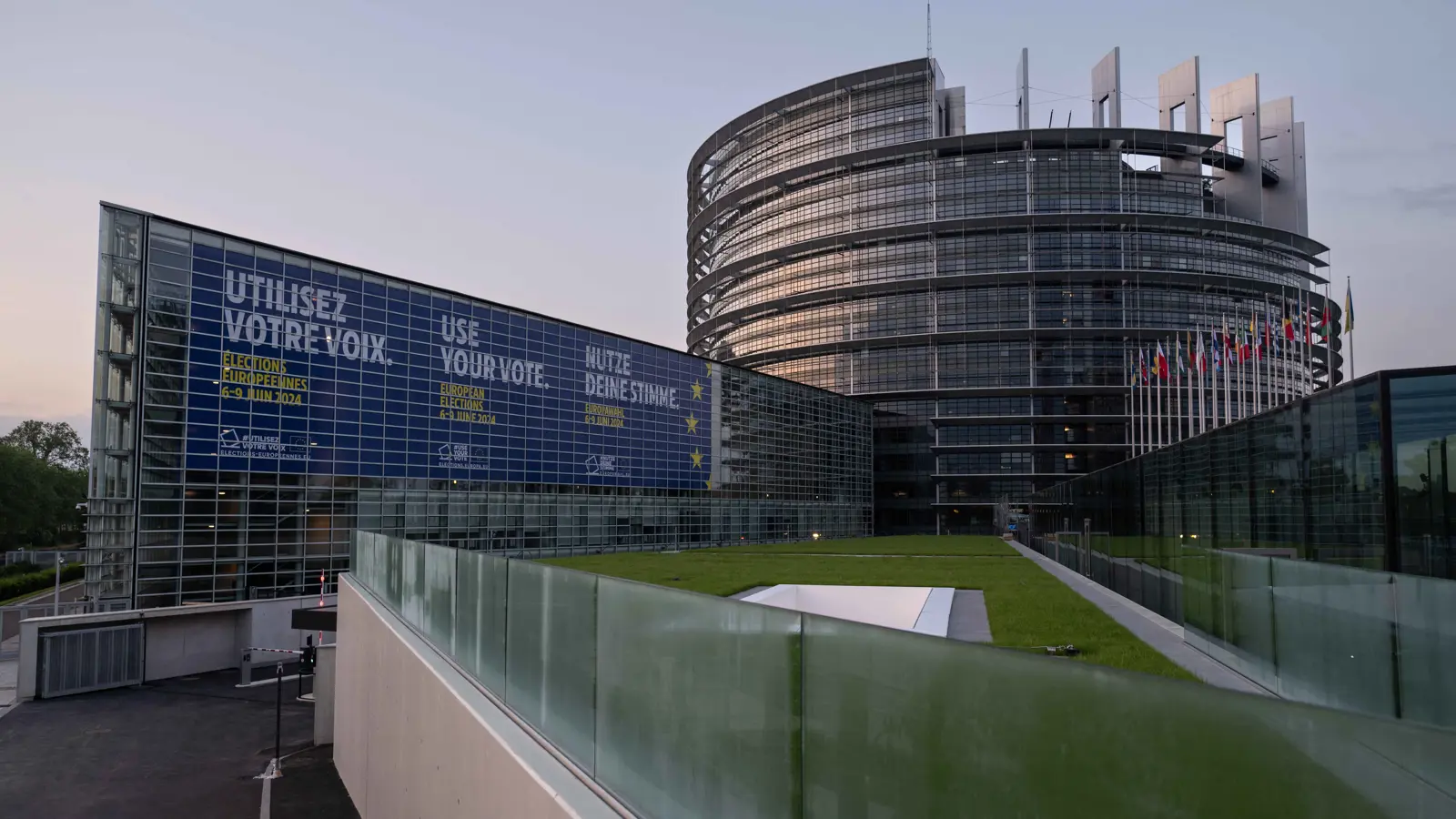 "مهمة معقدة".. أوروبا أمام اختبار جرّ إيران لاستئناف المحادثات النووية