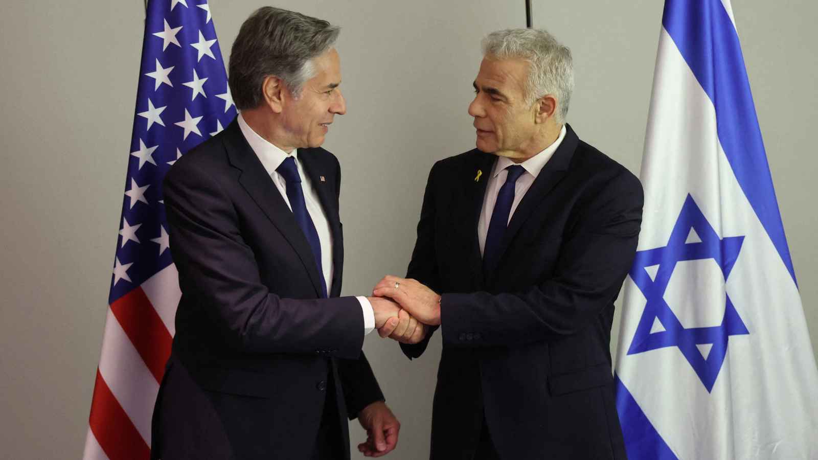 لابيد لبلينكن: إسرائيل لن تتعافى إلا إذا أعدنا الرهائن