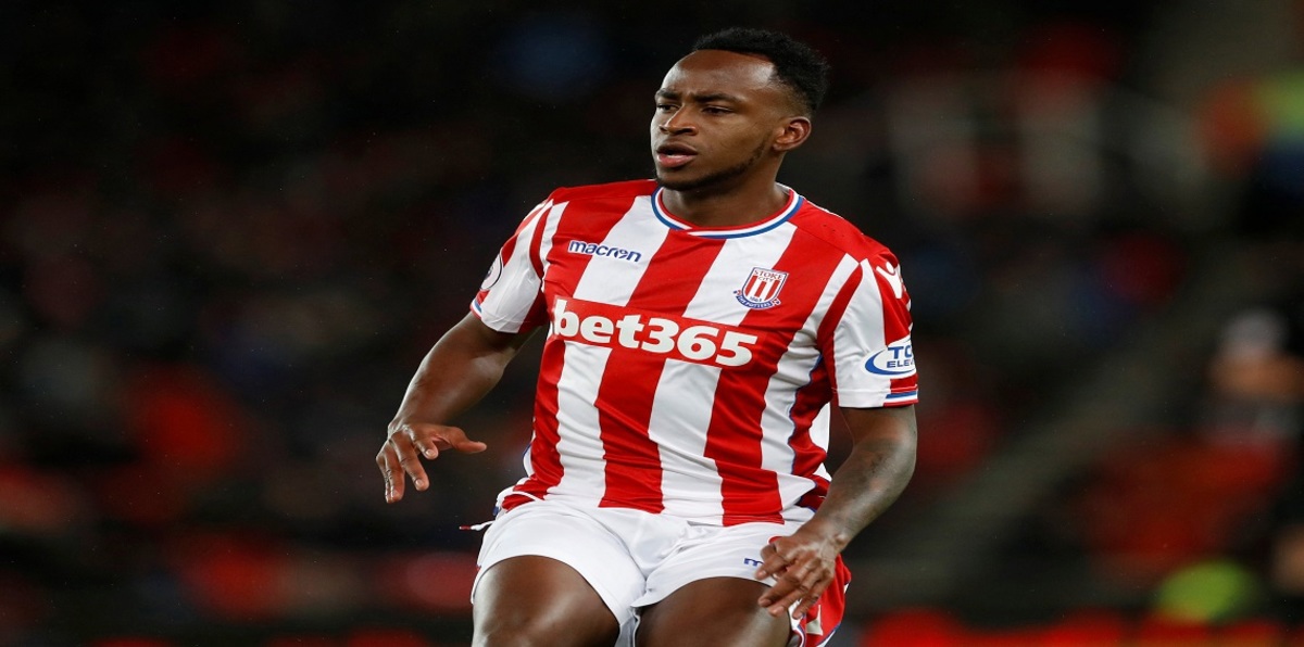 لاعب ستوك سيتي يثير السخرية بحضوره قبل 24 ساعة من مباراة مانشستر يونايتد (صور)