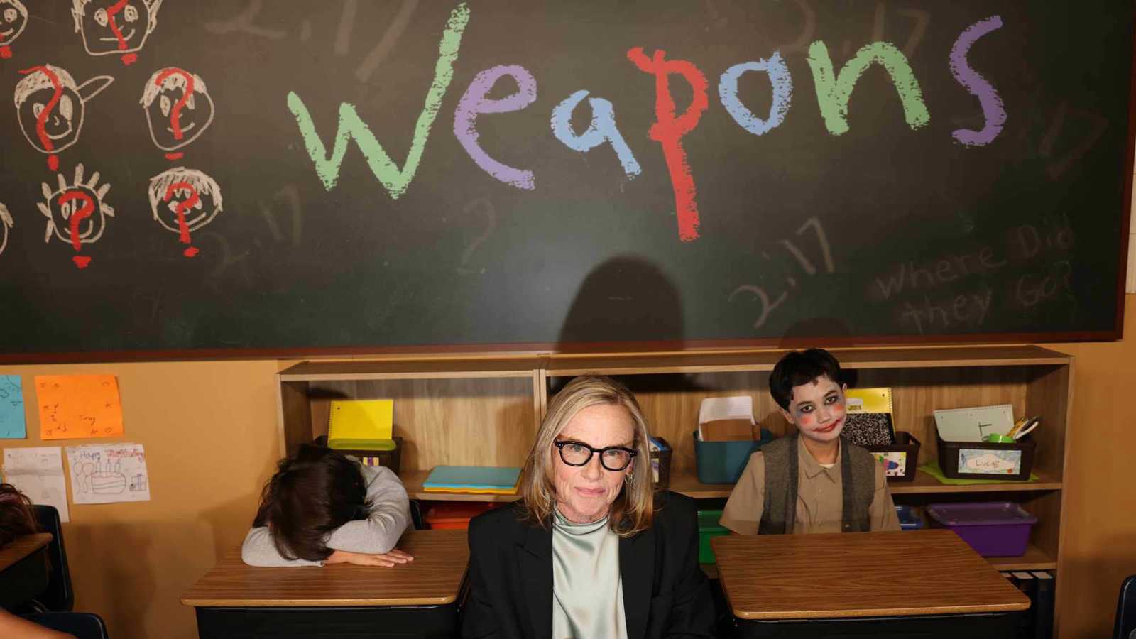 مخرج Weapons يؤكد إنتاج جزء تمهيدي لشخصية العمة "غلاديس"