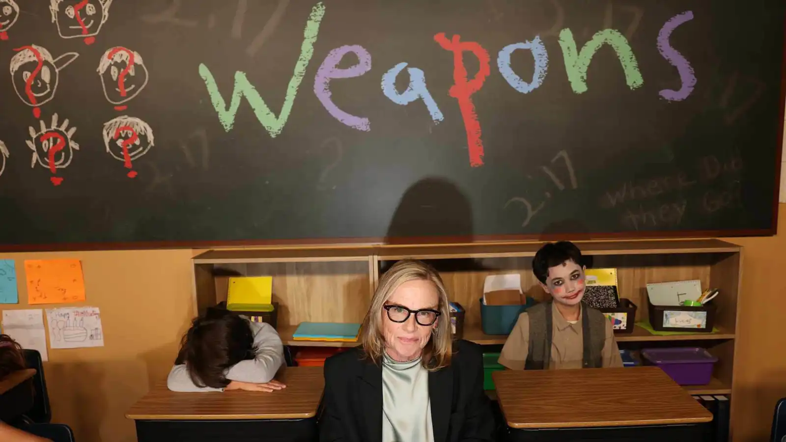 مخرج Weapons يؤكد إنتاج جزء تمهيدي لشخصية العمة "غلاديس"