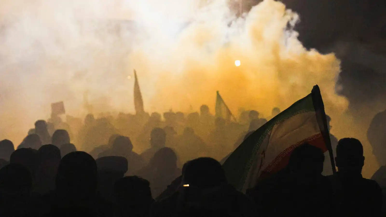 إيران بعد المرشد.. لحظة فراغ أمام الفوضى أم إعادة إنتاج للسلطة؟