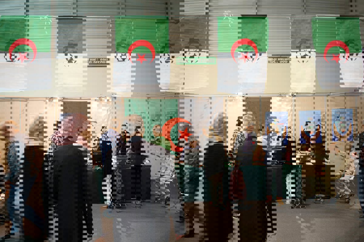 سابقة في الجزائر.. 3 سيدات يترشحن لـ"كرسي الرئاسة" (صور)