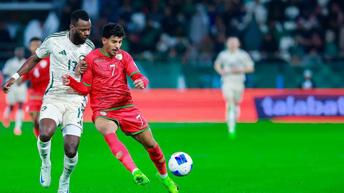 أسباب خسارة السعودية أمام عمان (فيديو)