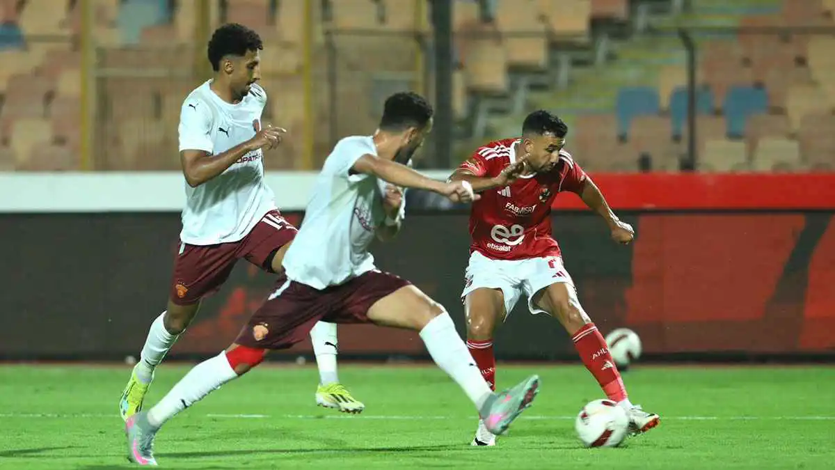 الموعد والقنوات الناقلة لمباراة الأهلي وسيراميكا في السوبر المصري