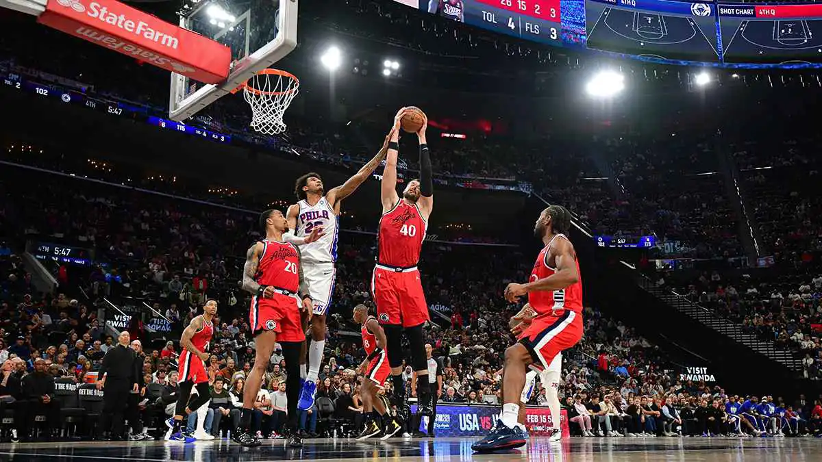 NBA.. سيكسرز يحقق فوزه الرابع على التوالي بانتصار ساحق على كليبرز