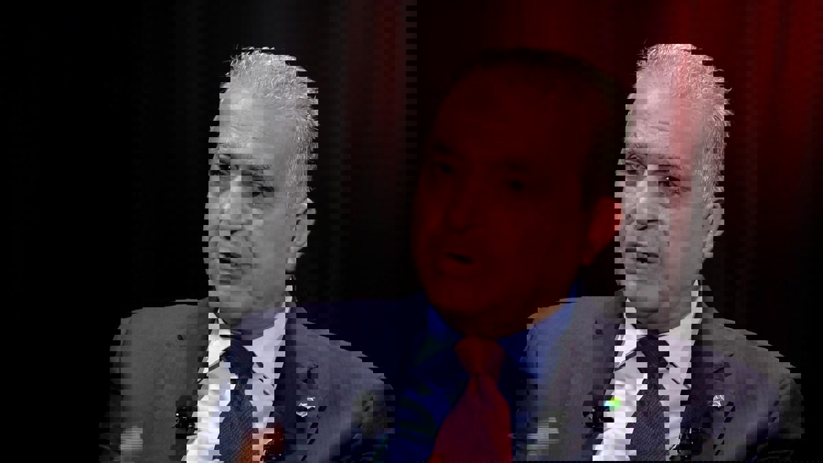 وزير خارجية العراق يدعو إيران لاحترام سيادة بلاده 