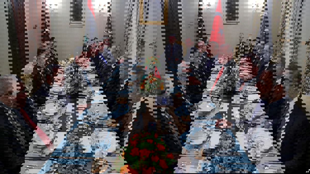 البرلمان الليبي: السراج ارتكب "خيانة عظمى" باستدعاء "الغزو التركي"