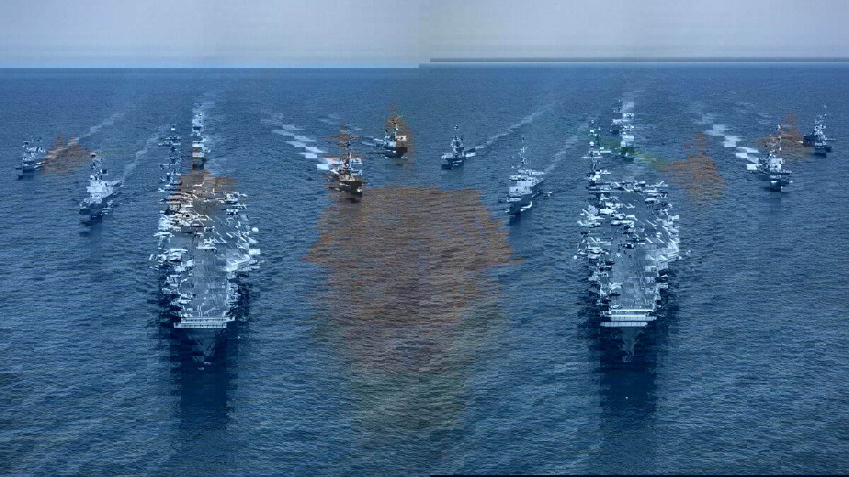 التلفزيون الرسمي: إيران أحبطت محاولة أمريكية "لسرقة" نفط في خليج عمان