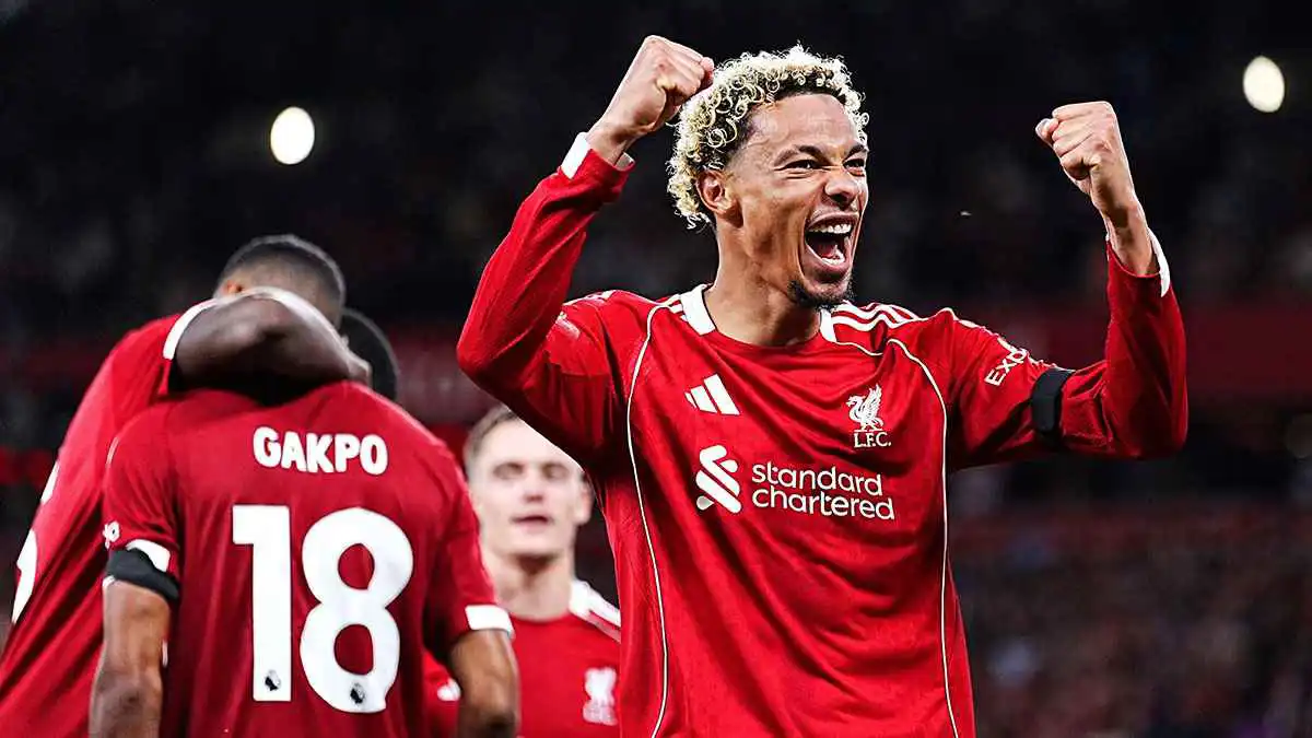 المنافسة صعبة.. ماذا قال إيكيتيكي عن انضمام إيزاك إلى ليفربول؟