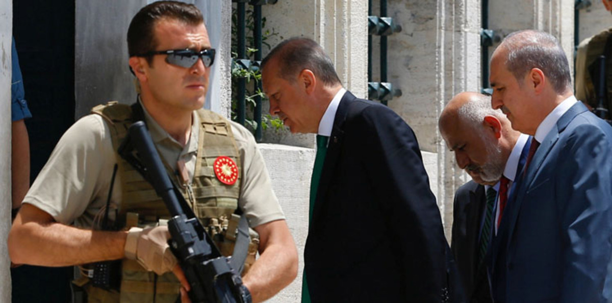 أردوغان يتهم داعش بتفجير اسطنبول ويؤكد اعتقال 20 من عناصرها