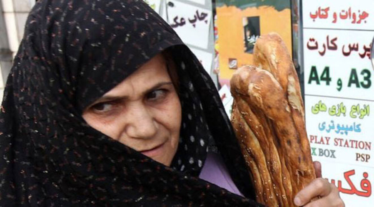 إيران ترفع أسعار الخبز بداية عامها الجديد