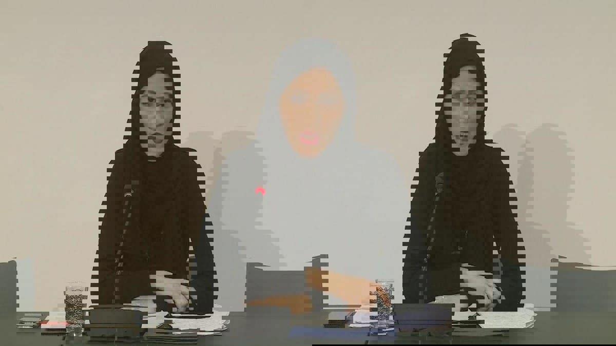 أسماء أريان زوجة حفيد مؤسس قطر تكشف تفاصيل اعتقاله وظروفه في السجن (فيديو) ‎