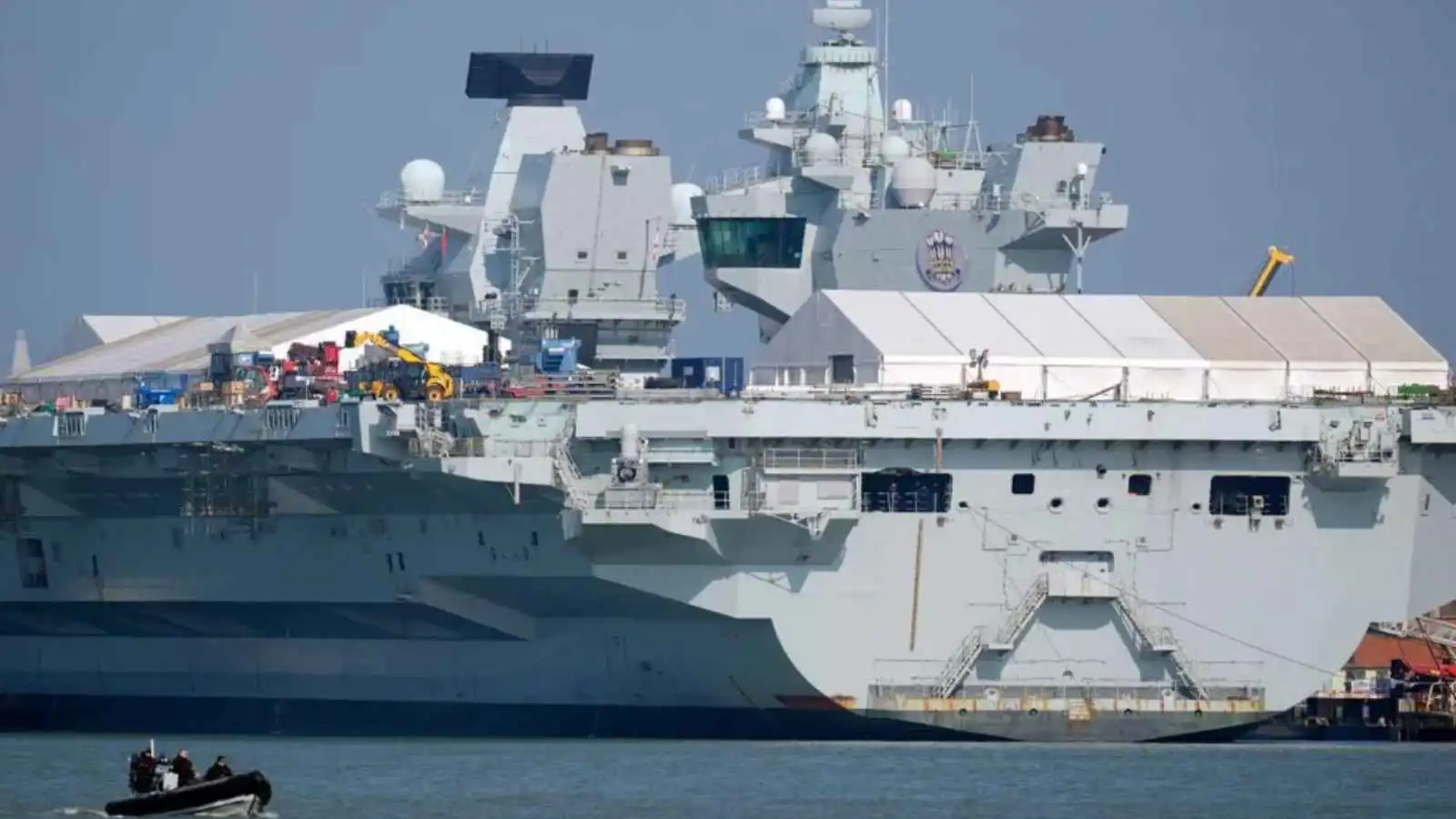  حاملة الطائرات البريطانية إتش إم إس برينس أوف ويلز 