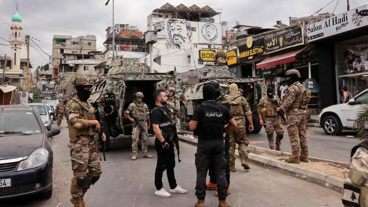 لبنان.. معضلة السلاح والتقاطعات الإقليمية تفاقم التوتر في المخيمات الفلسطينية