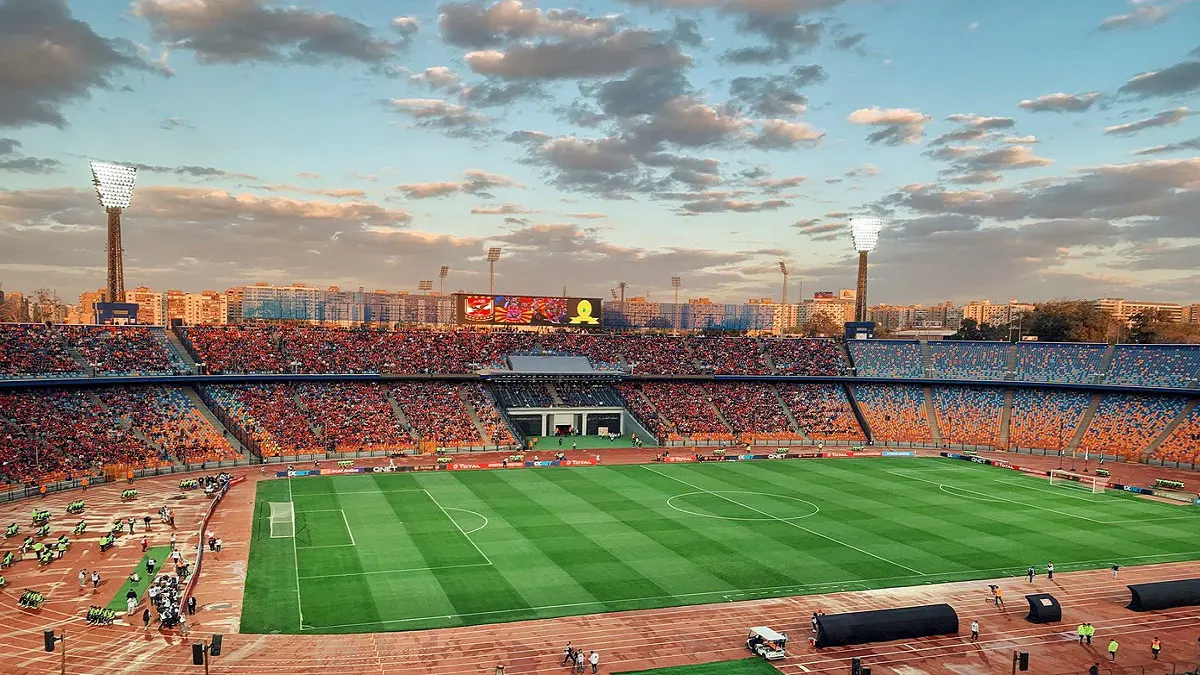 تقارير: إستاد القاهرة يستضيف مباراتي الأهلي والزمالك بنصف نهائي دوري أبطال أفريقيا