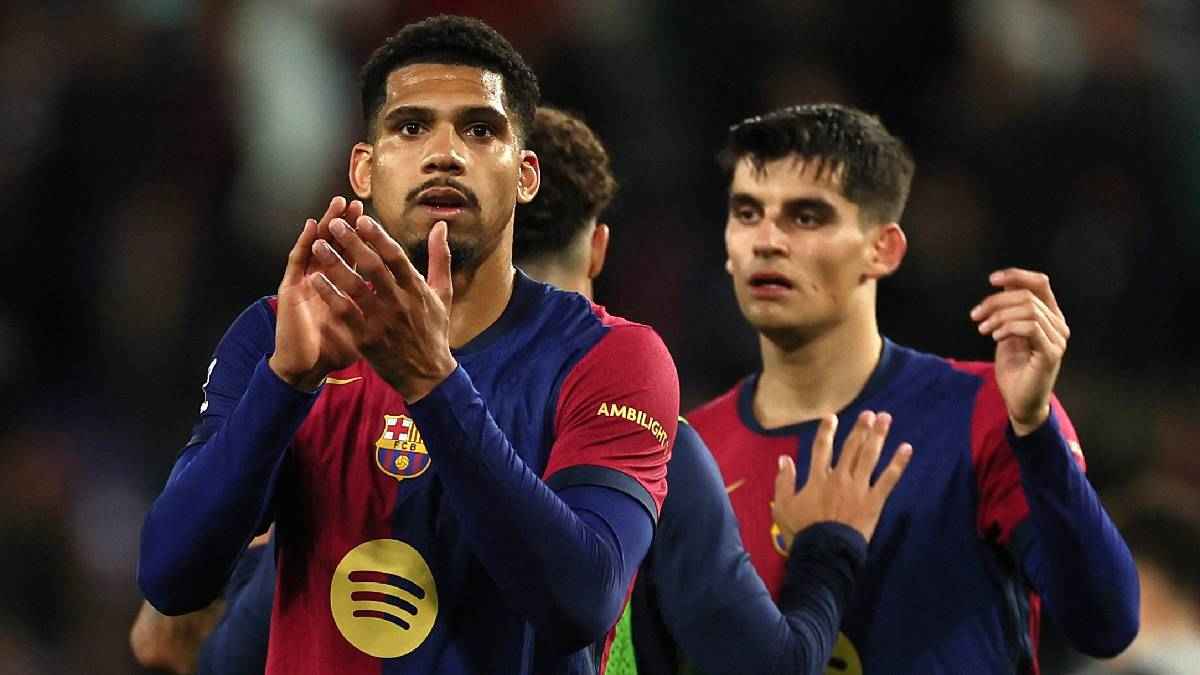 لماذا لم يطرد الحكم أراوخو رغم حصوله على إنذارين؟ (صور)