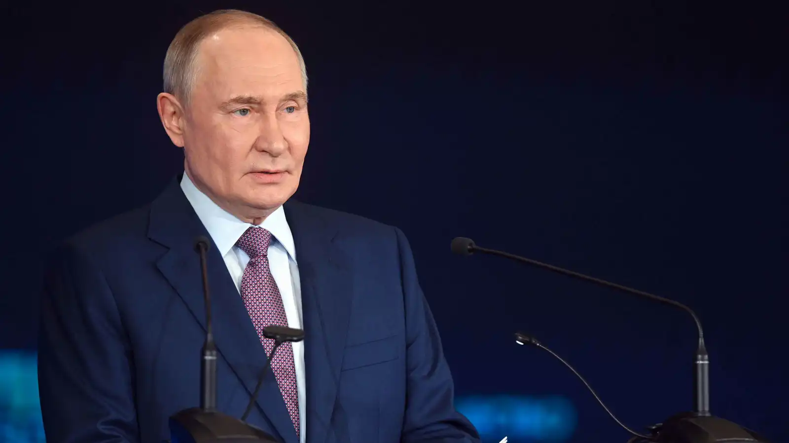 بوتين يدعو إلى التعاون بين الدول والشعوب على أساس المساواة