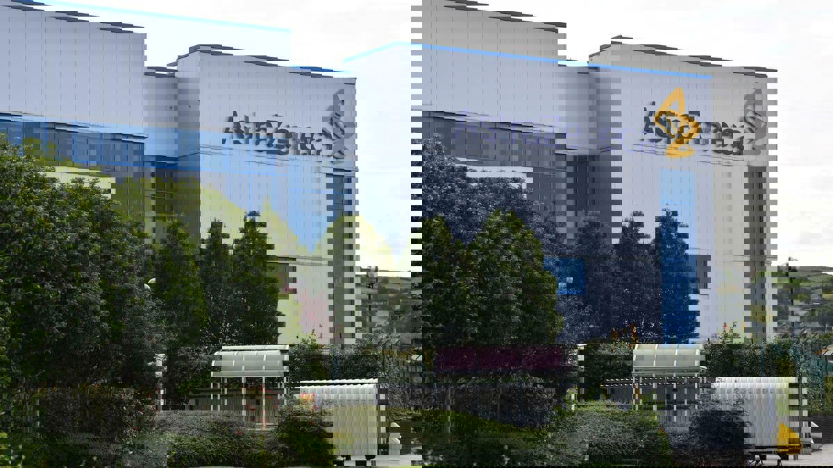 أسترازينيكا تعلن انخفاض أرباحها في 2021