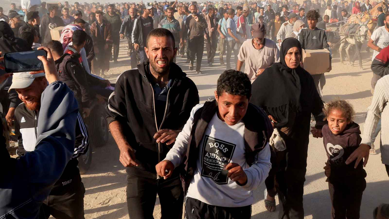 عشرات القتلى بنيران إسرائيلية خلال توزيع المساعدات في غزة