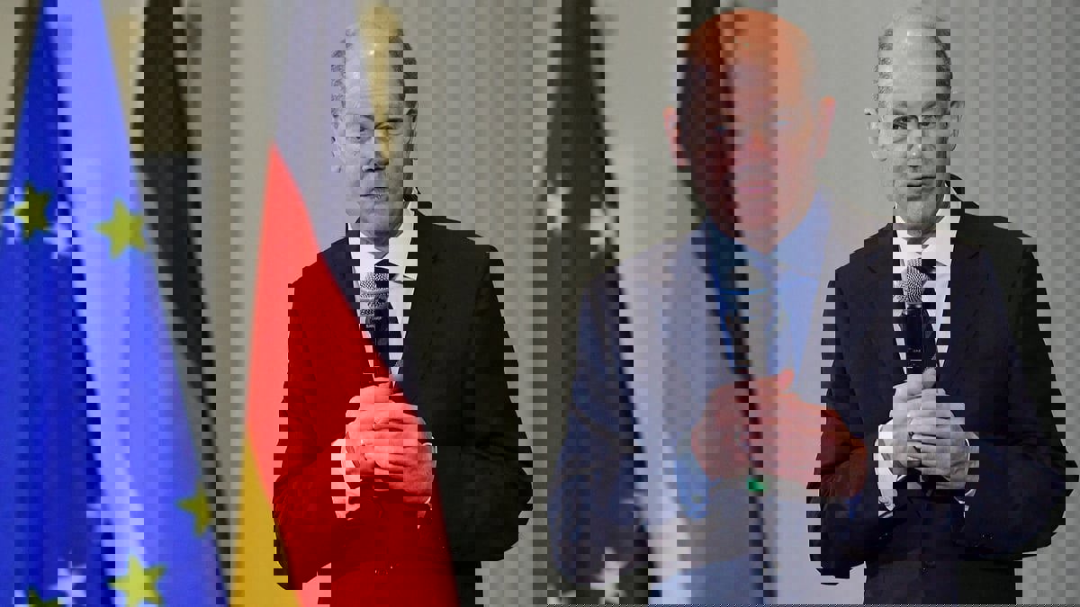 لماذا على المستشار الألماني أن يمارس لعبة التوازن؟