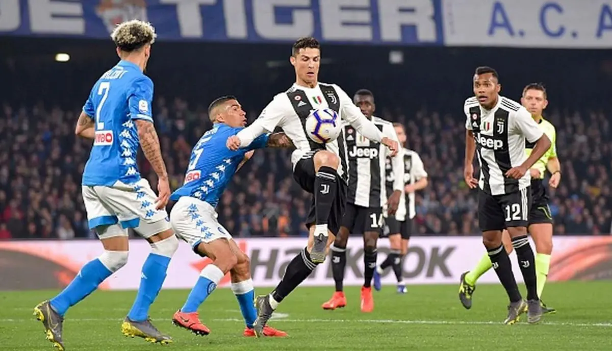 موعد مباراة يوفنتوس ونابولي اليوم في قمة الدوري الإيطالي