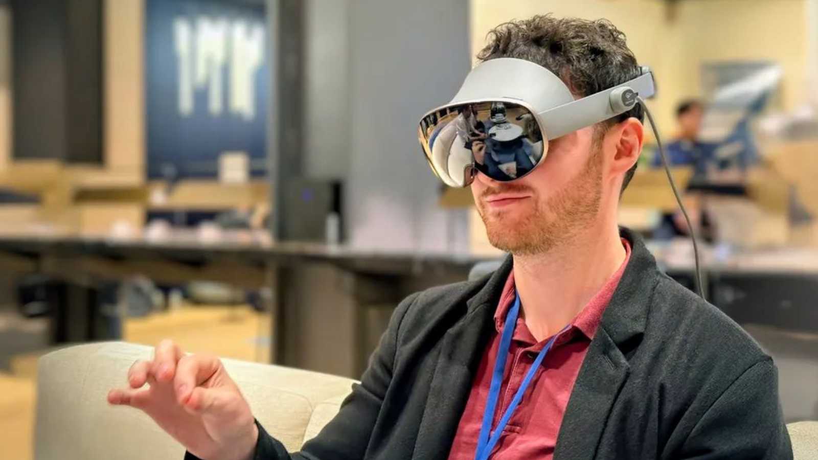 من نظارات ميتا إلى هاتف ثلاثي الطي.. أكثر 5 منتجات تقنية ابتكارًا في 2025