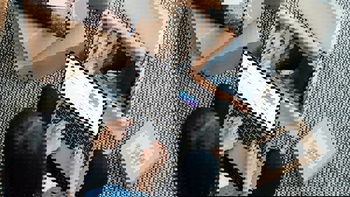 نصائح "مهمة" لضمان سلامة كبار السن على الإنترنت