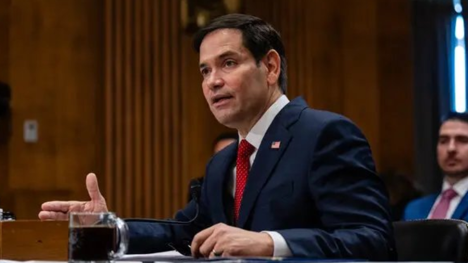 700 دبلوماسي أمريكي يحذرون روبيو: تركتم فراغا تملؤه الصين وروسيا