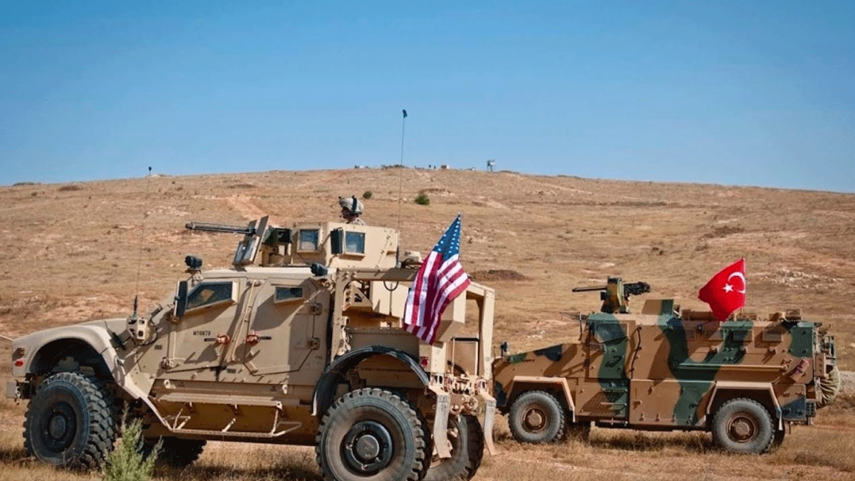 تناقض تركي بشأن المنطقة الآمنة.. أنقرة تسير دوريات مشتركة مع واشنطن لكنها غير راضية حيال المباحثات معها