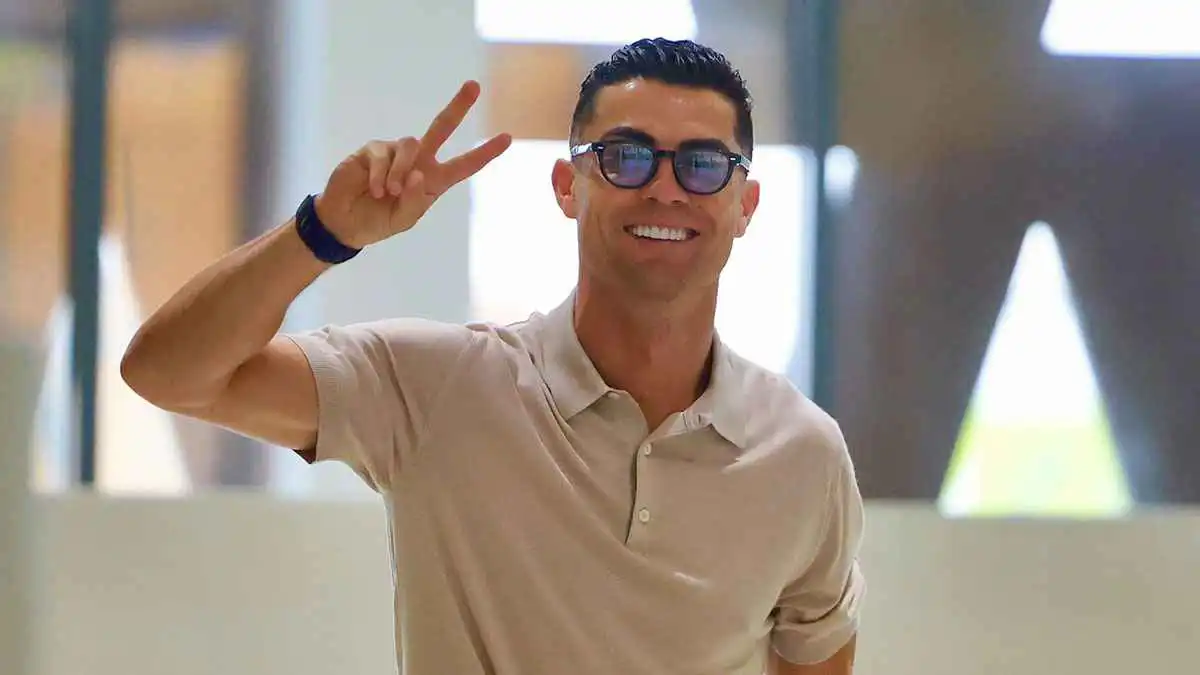 ليست مادية فقط.. ما هي أغلى 6 أشياء اشتراها رونالدو في مسيرته؟