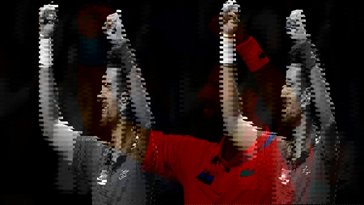 ديوكوفيتش يقود صربيا لنصف نهائي كأس ديفيز للتنس