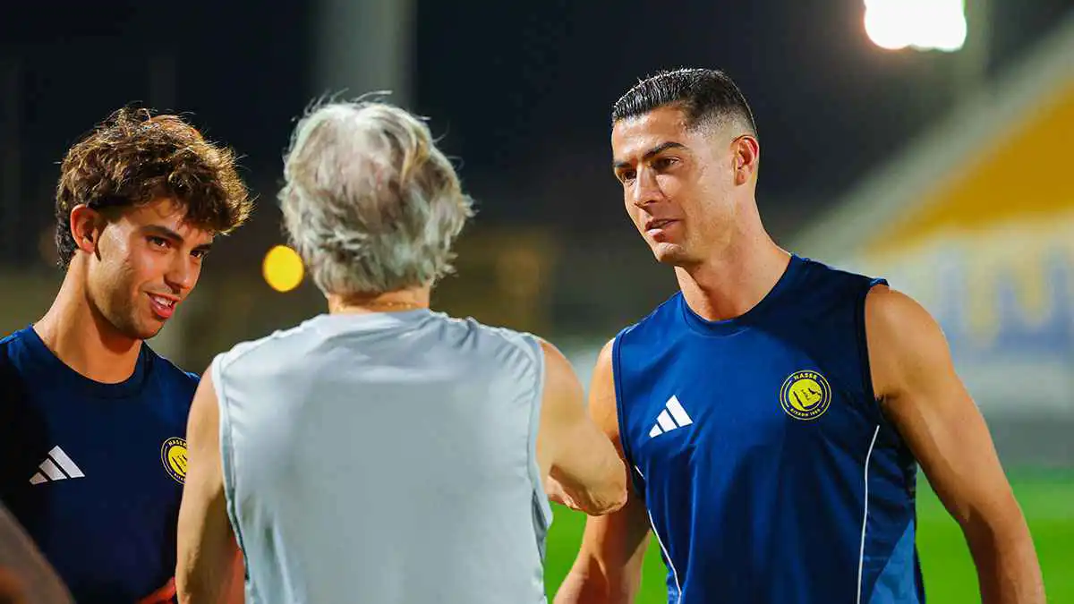 ليس بطلب رونالدو.. مفاجأة حول تعاقد النصر السعودي مع جيسوس