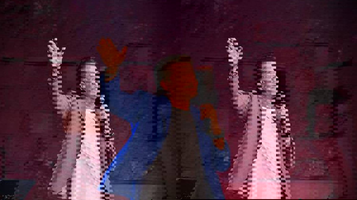 وليد توفيق يشارك في مهرجان القلعة للموسيقى والغناء بالقاهرة لأول مرة