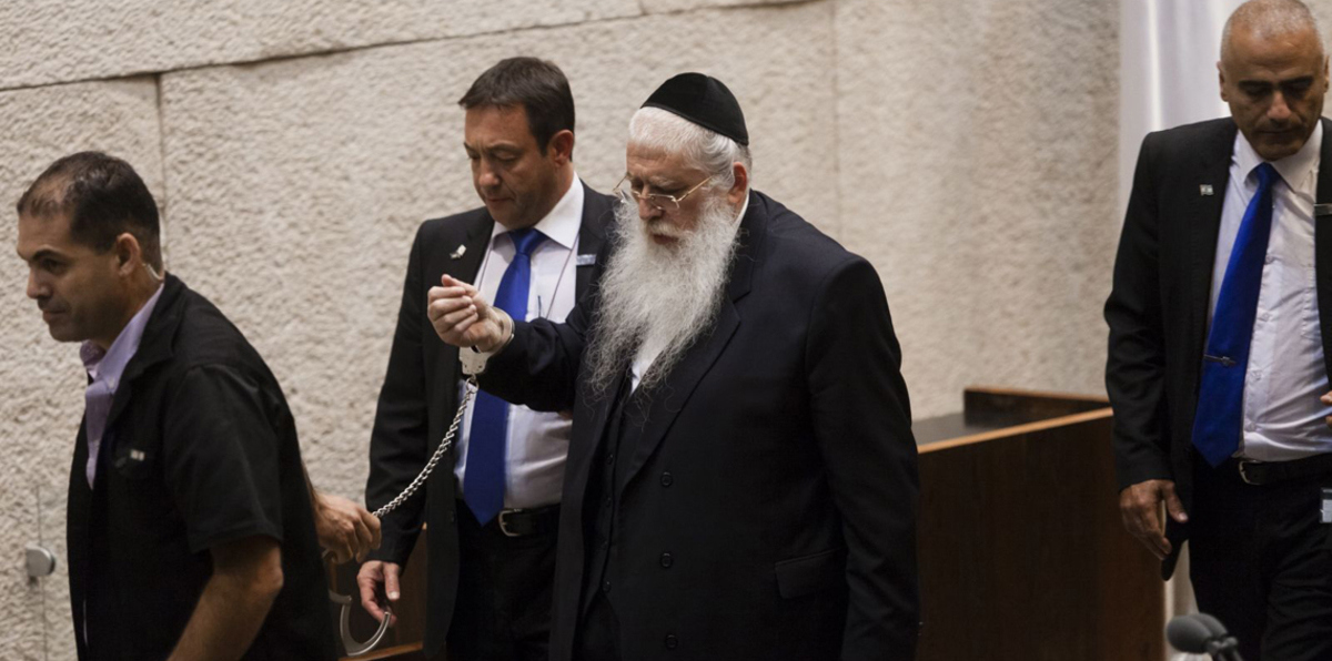 رفضًا للتجنيد.. حزب "يهودوت هتوراه" يلوح بالانسحاب من الحكومة الإسرائيلية