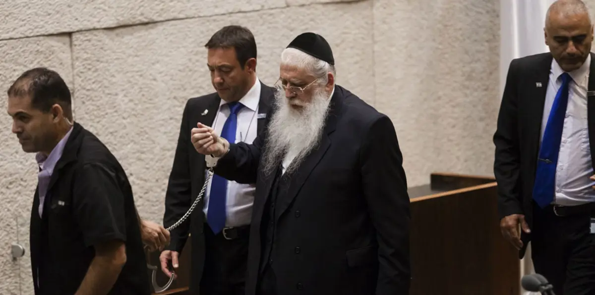 رفضًا للتجنيد.. حزب "يهودوت هتوراه" يلوح بالانسحاب من الحكومة الإسرائيلية