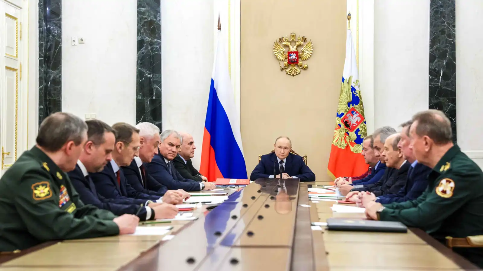 ردا على واشنطن.. موسكو تؤكد استعدادها لإجراء تجارب نووية