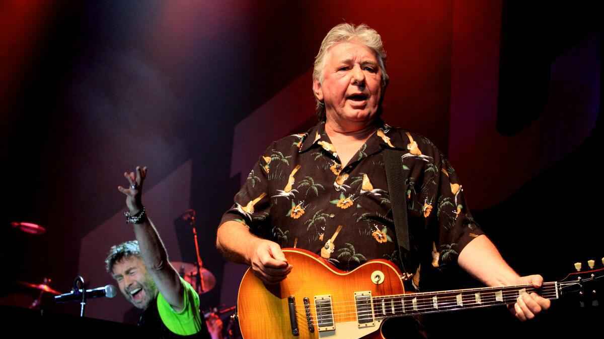 "أسطورة الروك".. رحيل ميك رالفز عن 81 عاماً