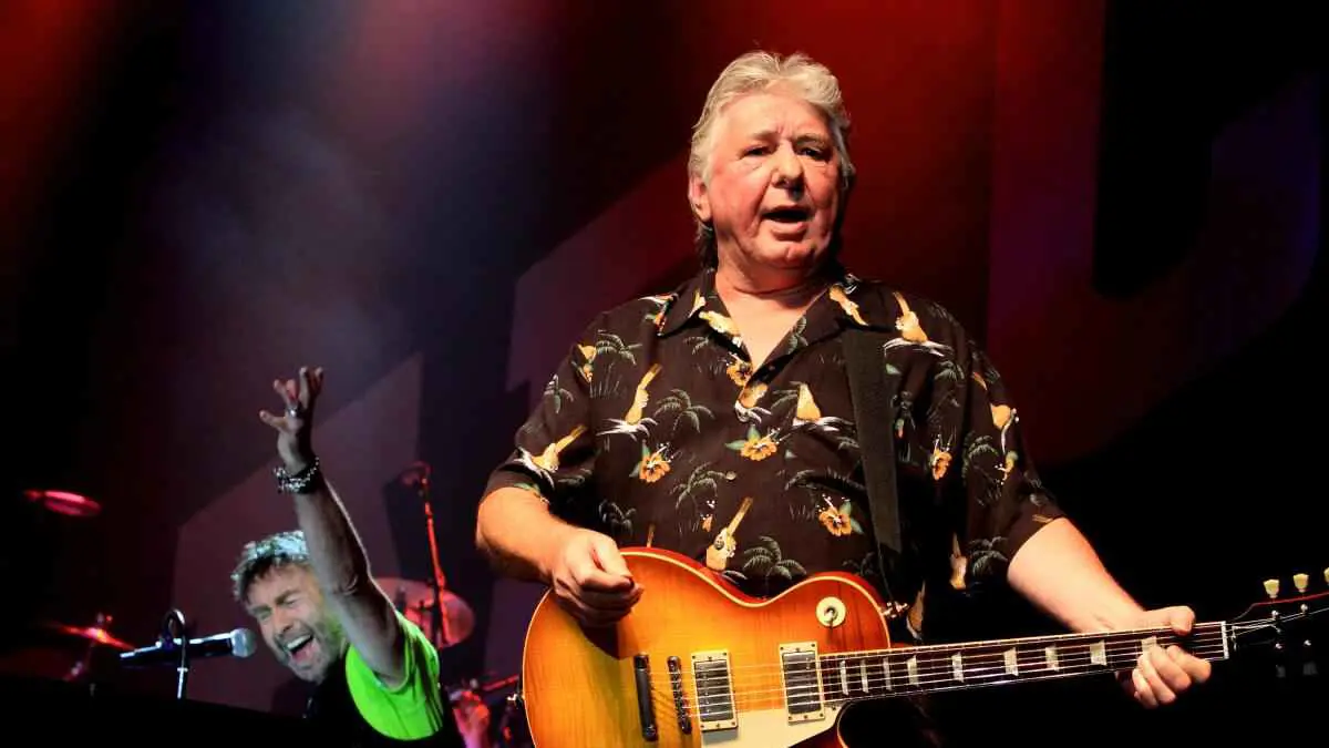 "أسطورة الروك".. رحيل ميك رالفز عن 81 عاماً