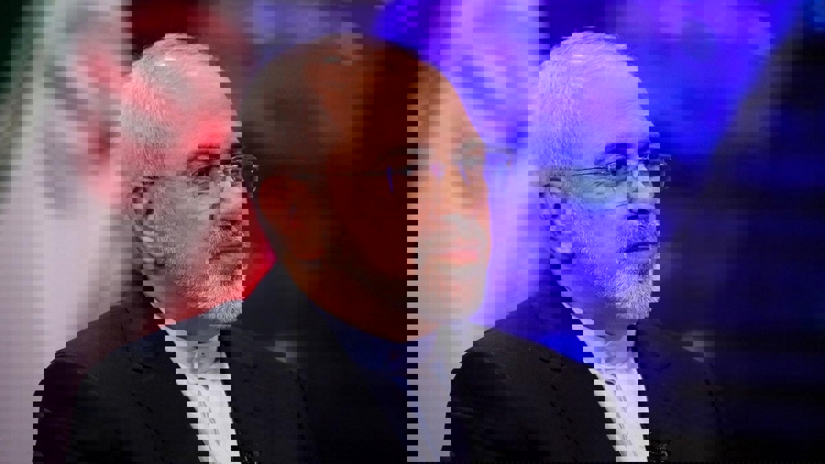 ظريف: إيران لا تسعى لإزاحة السعودية من المنطقة