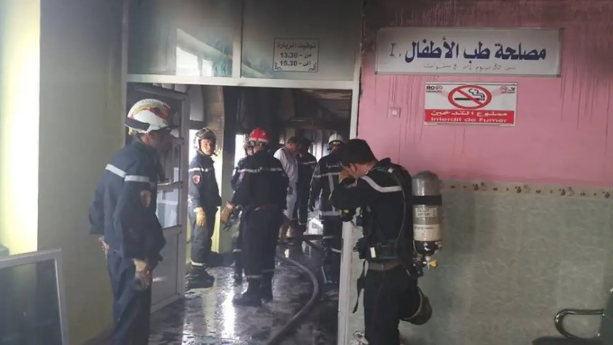 بعد حريق مستشفى الولادة.. توقيف أطباء ومسؤولين بوزارة الصحة الجزائرية