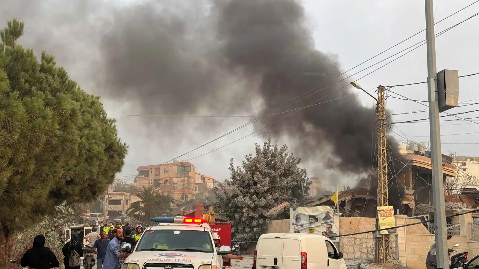 تزامنا مع قصف غزة.. إسرائيل تكثف هجماتها على جنوب لبنان (فيديو)