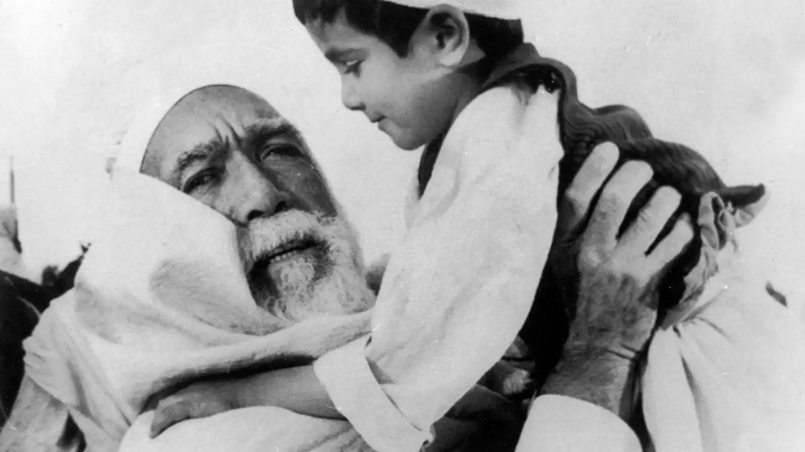 في ذكرى ميلاده.. أسطورة عمر المختار من الصحراء إلى السينما