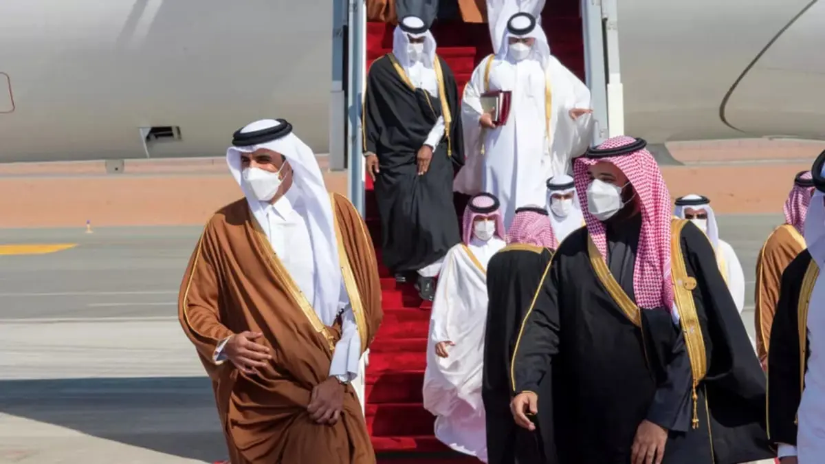 بالفيديو.. محمد بن سلمان وأمير قطر يتجولان في محافظة "العلا" ‎