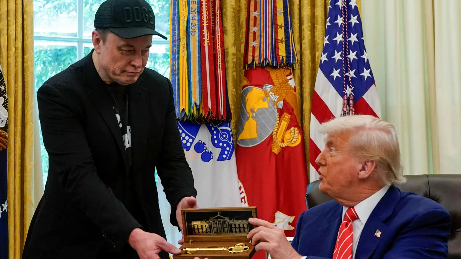 الكدمة وشبهة المخدرات.. وداع ماسك يُحرج ترامب ويُنعش الديمقراطيين