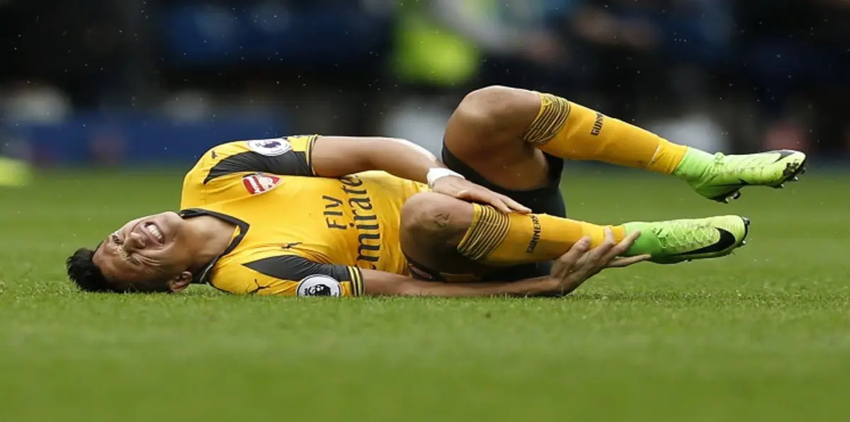 فينغر: كاحل سانشيز في حالة سيئة