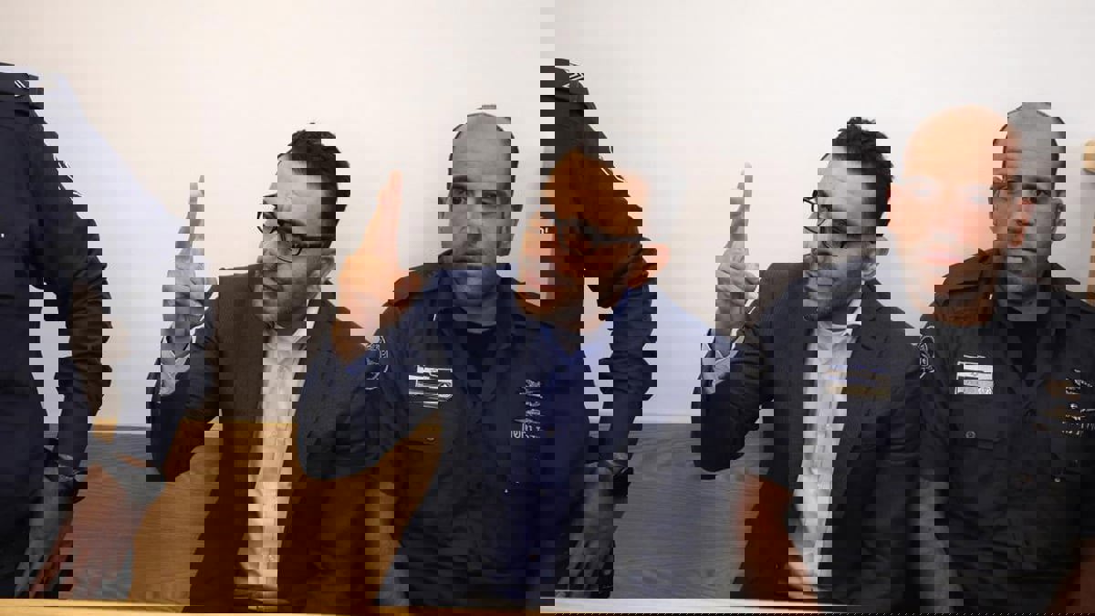 إسرائيل تعتقل محافظ القدس لدى السلطة الفلسطينية عدنان غيث