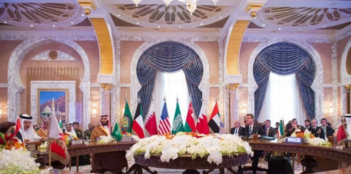 وزير الدفاع الأمريكي يمهد لاجتماع أوباما مع حلفائه الخليجيين