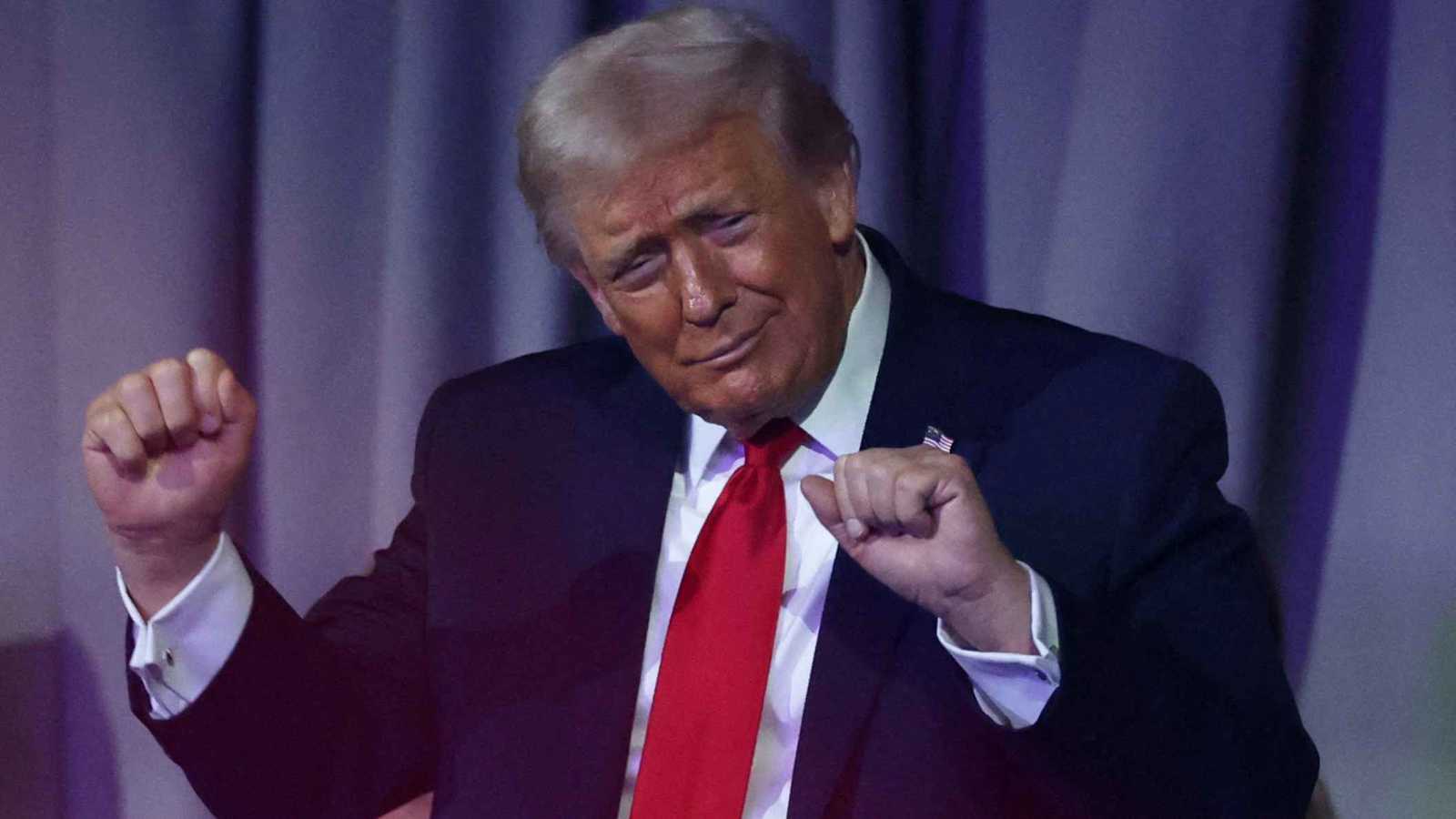 بدأ بتحدٍ وانتهى بملايين المتابعين.. تعرف إلى "ترامب الصيني" (فيديو إرم)